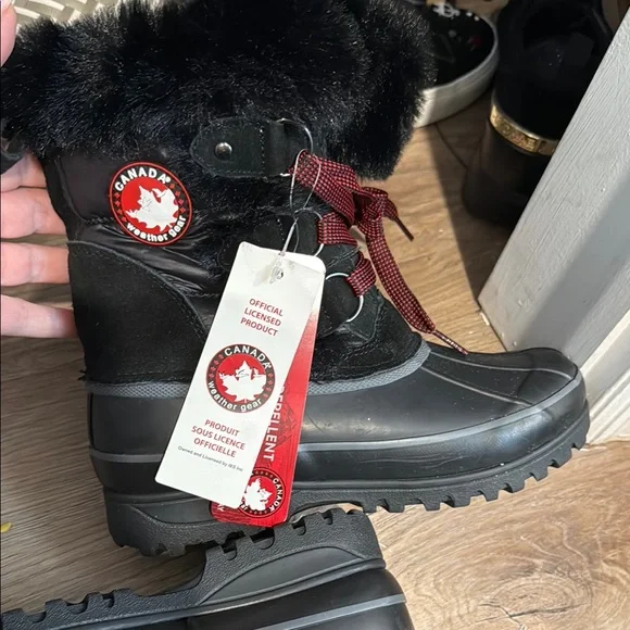 Black and Red Women's Boots - Picture 2 of 3